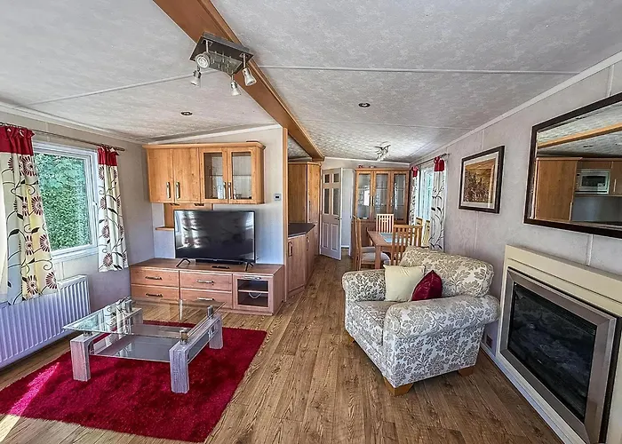 6 Berth Caravan With Decking At Cherry Tree Park In Norfolk Ref 70014G