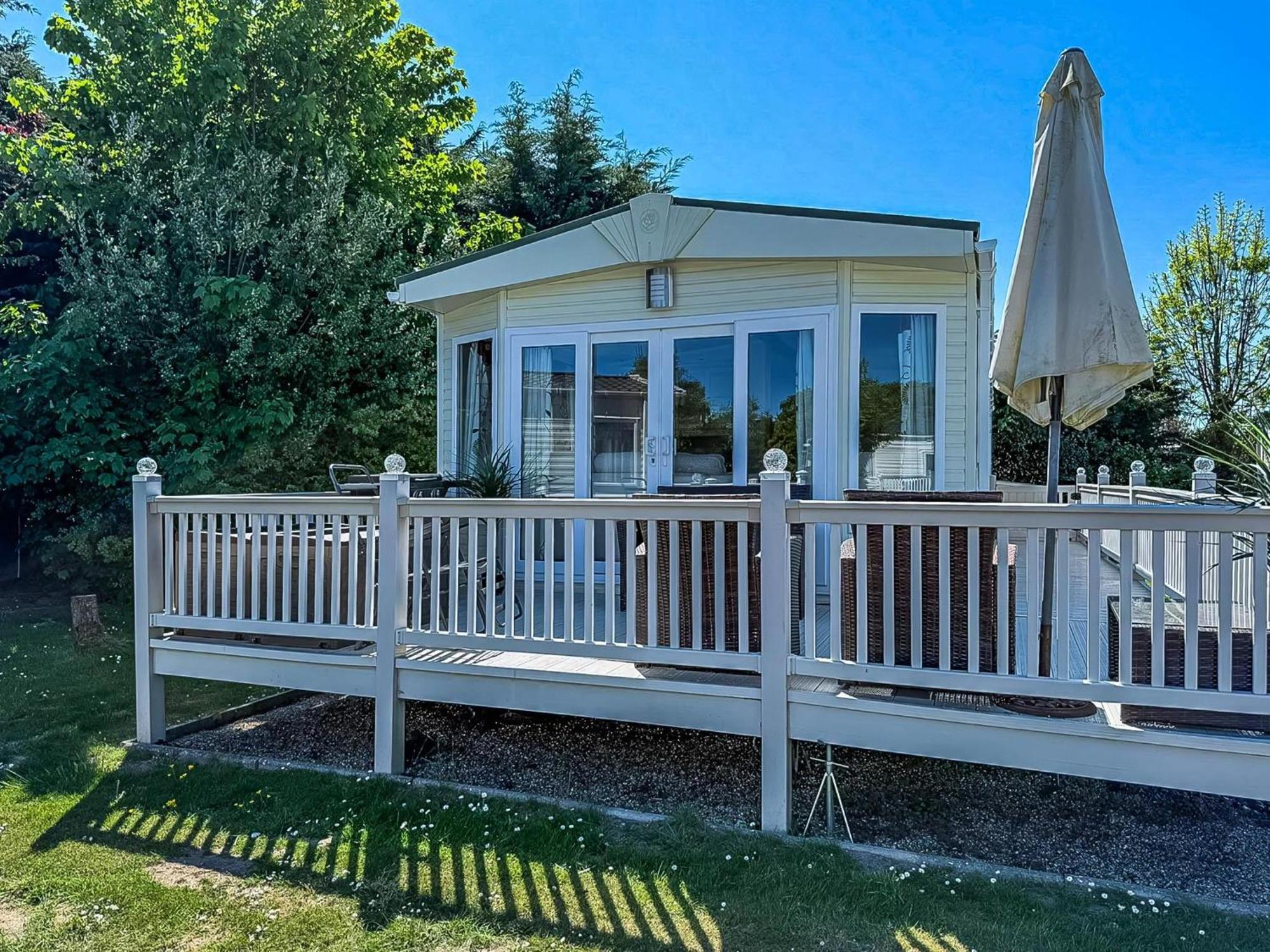 Campeggio 6 Berth Caravan With Decking At Cherry Tree Park In Norfolk Ref 70014g Great Yarmouth