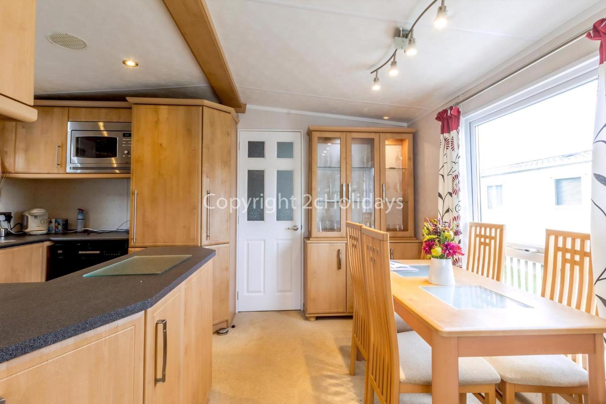 6 Berth Caravan With Decking At Cherry Tree Park In Norfolk Ref 70014g